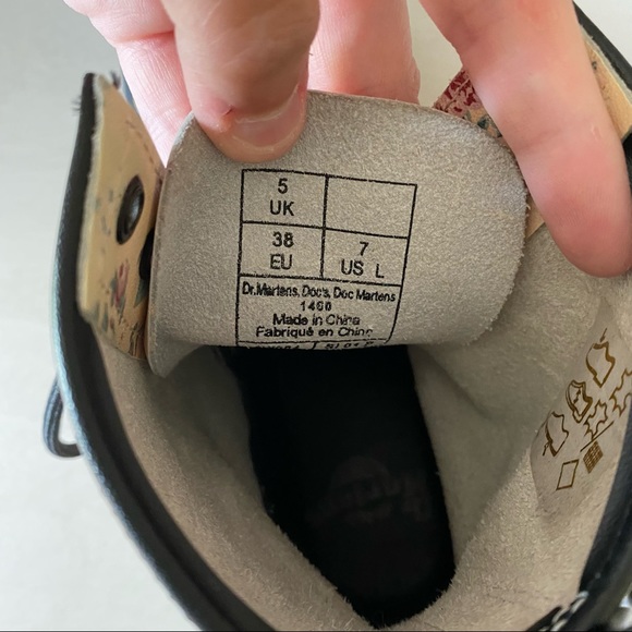 Dr. Martens 1460 Vintage Cream Rose Floral Boots - Picture 3 of 8